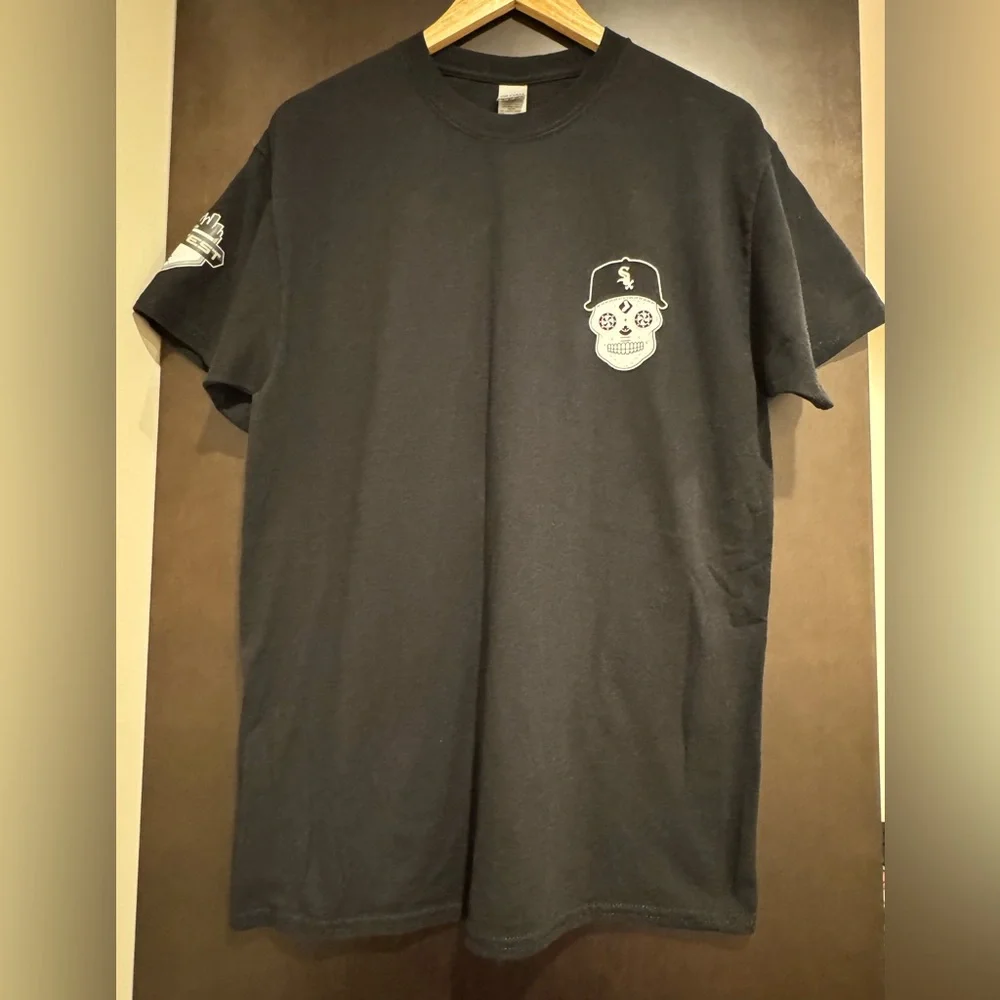 GILDAN SOX Men’s Black Graphic T-Shirt - Picture 1 of 8